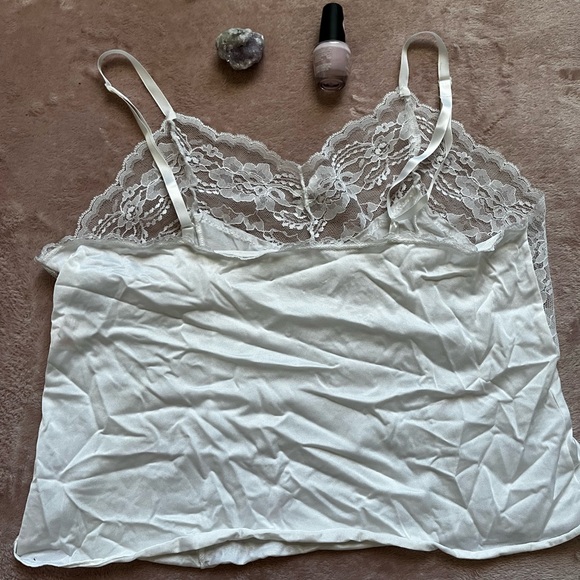 Lace up Coquette Top🤍 - Picture 3 of 3